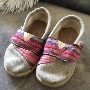 Baby girl toms